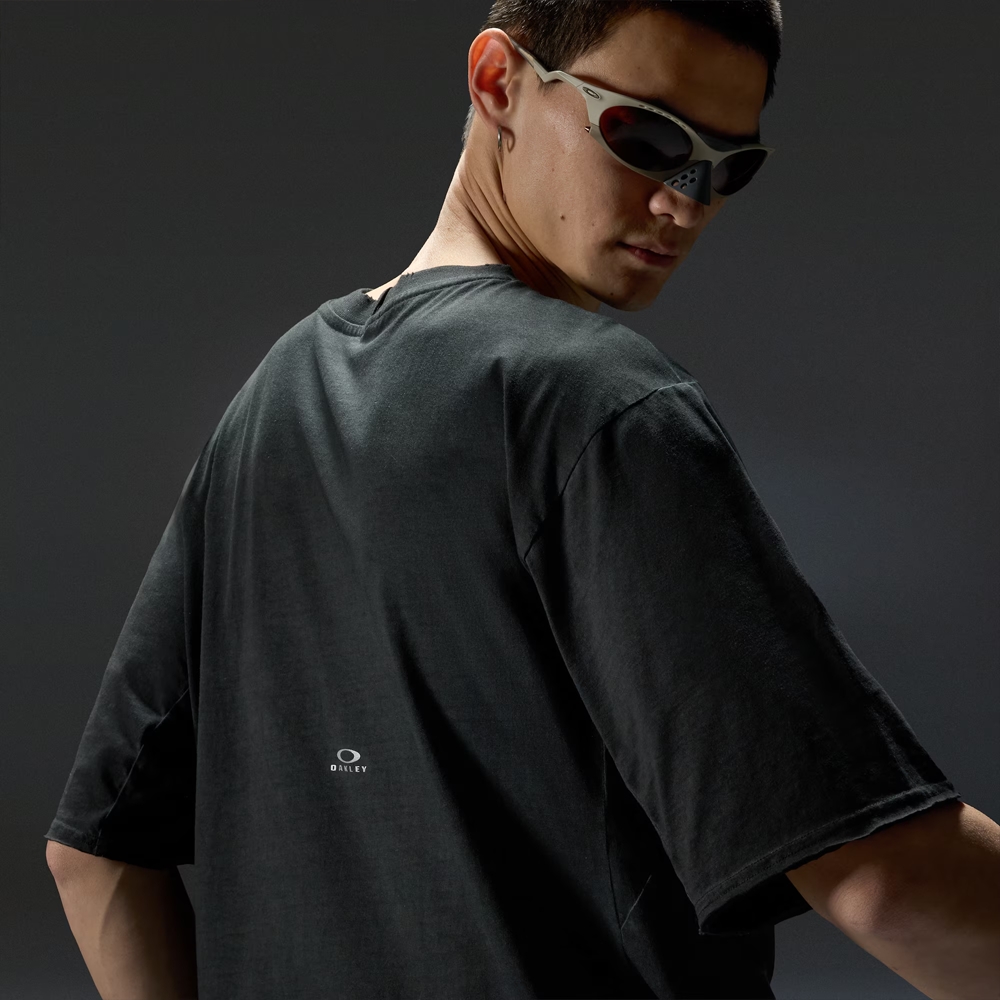 Oakley Latitude Veil Tee Pitch Black FOA408545-021