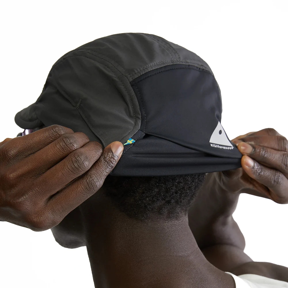 Klättermusen Sol Cap Raven 10188-961