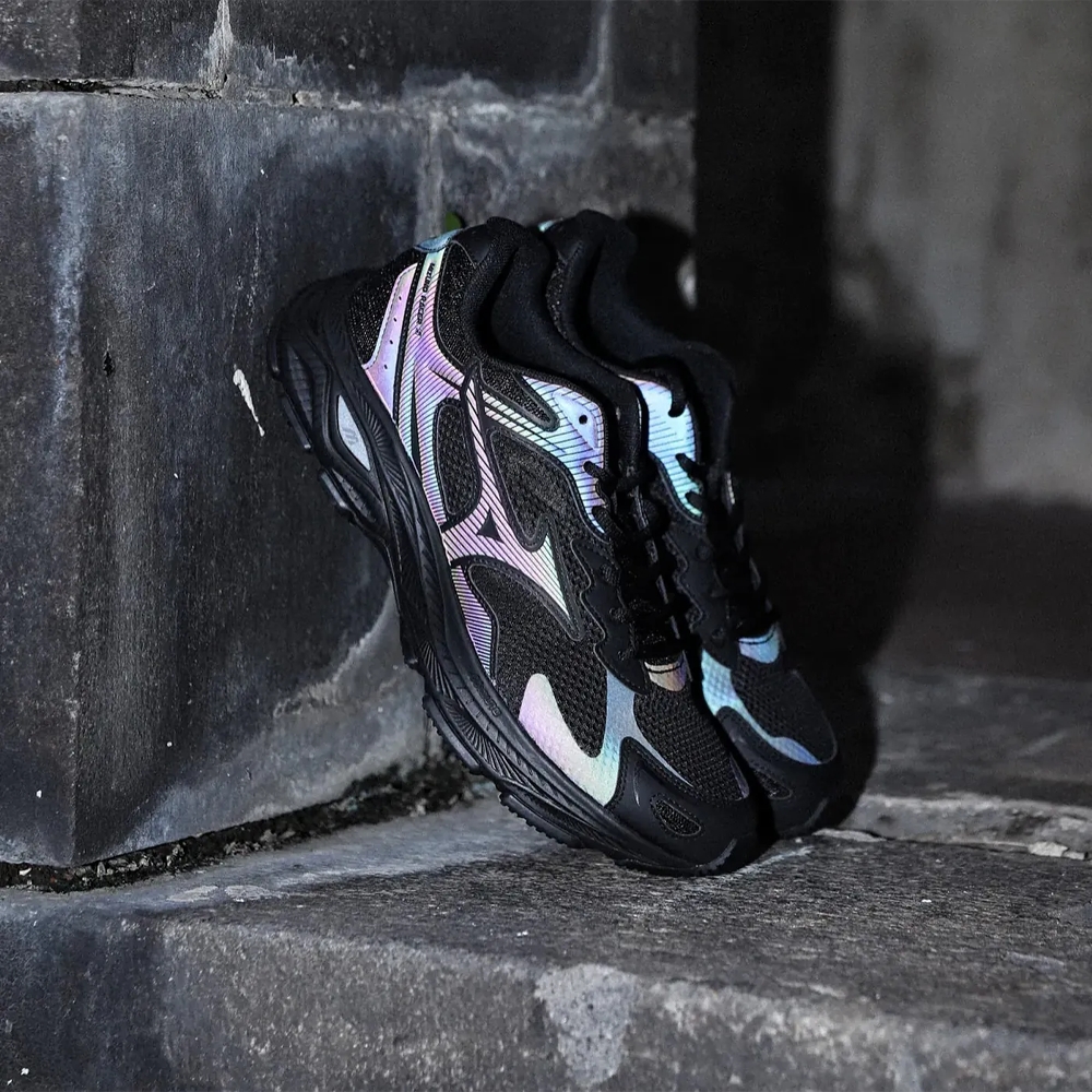 Mizuno Racer S 'Black' D1GH223501