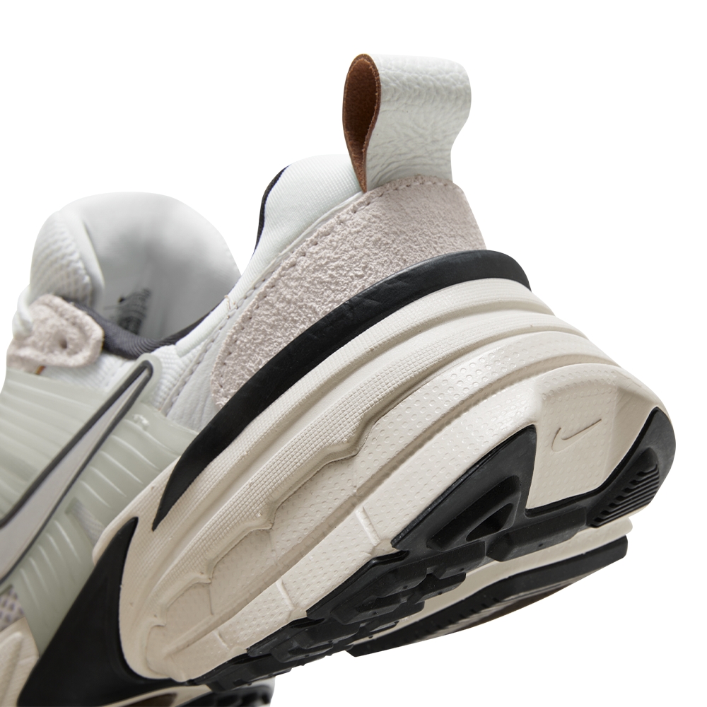 Nike W V2K Run 'Light Orewood' FN6703-100